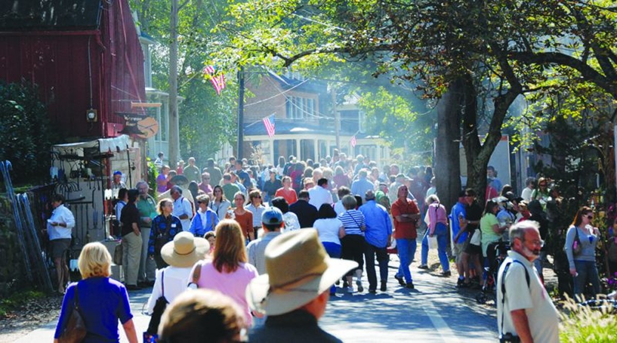 Every October thousands of visitors attend the Waterford Fair