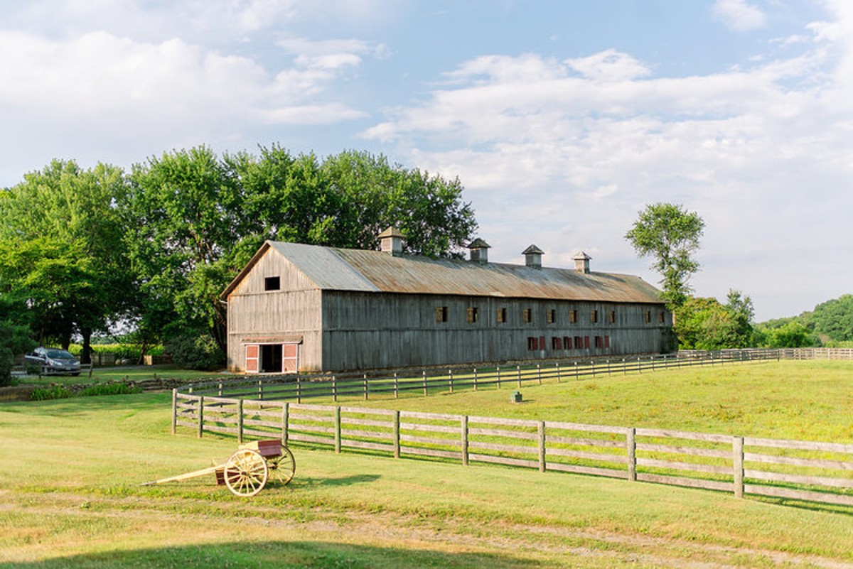 The wooden barn, built in 1800